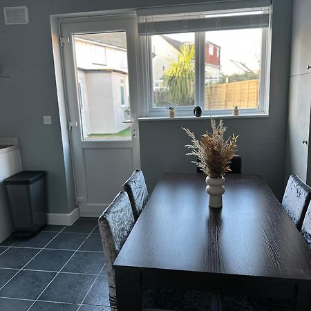 Cosy En-Suite Double Room1 Heathrow Accommodation Northolt  Exterior foto