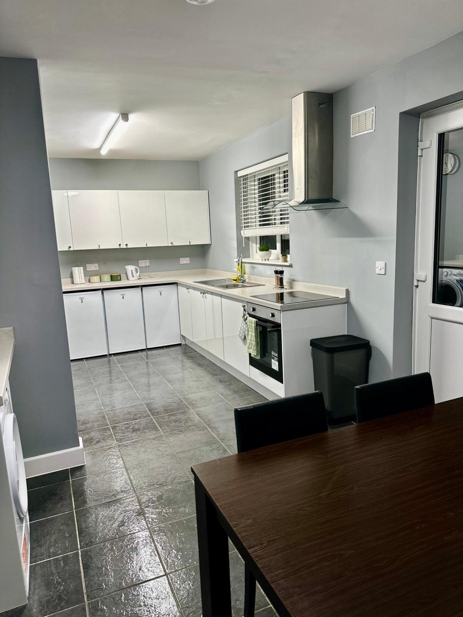 Cosy En-Suite Double Room1 Heathrow Accommodation Northolt  Exterior foto