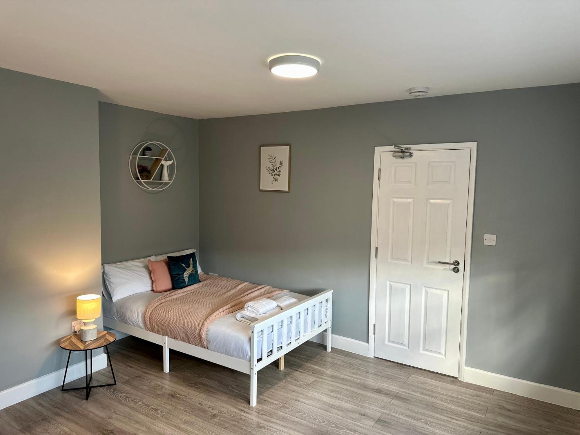 Cosy En-Suite Double Room1 Heathrow Accommodation Northolt  Exterior foto