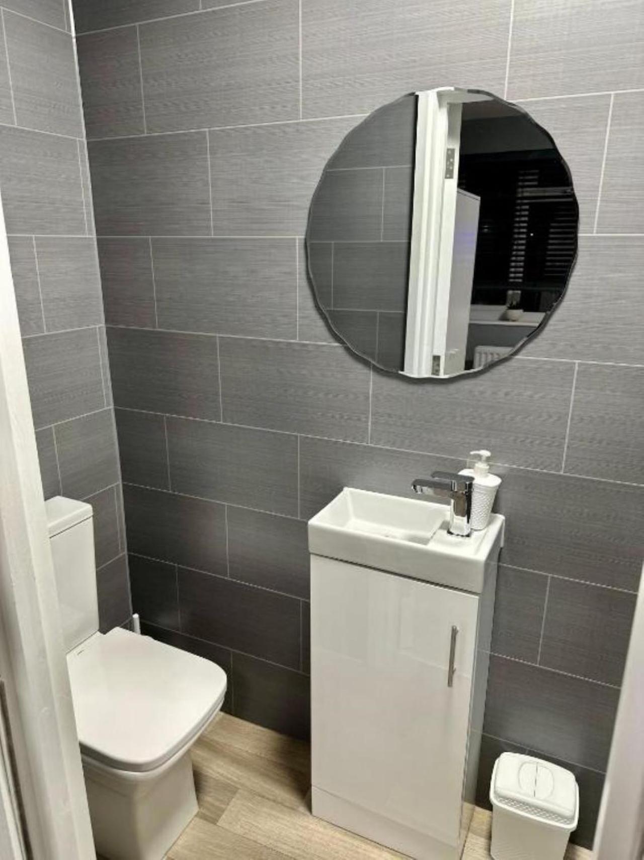 Cosy En-Suite Double Room1 Heathrow Accommodation Northolt  Exterior foto